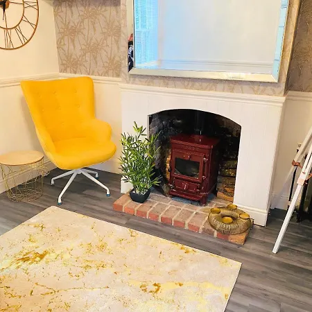 Holiday home Spacious Centre Gem House With Parking *