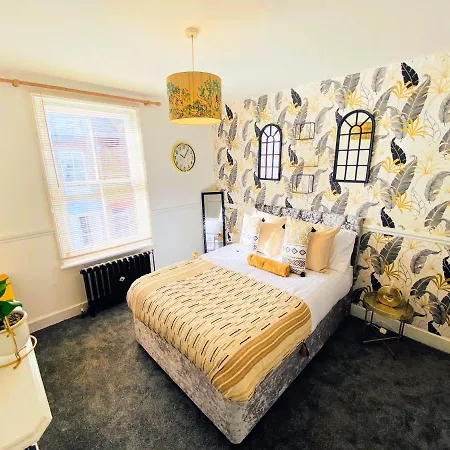 Spacious Centre Gem House With Parking * Canterbury