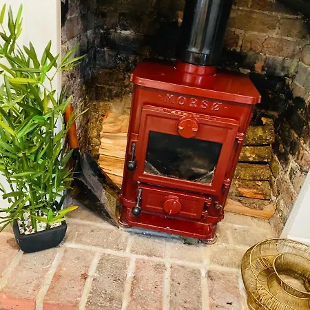 Spacious Centre Gem House With Parking Holiday home Canterbury