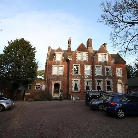 And Apartment's 3* Canterbury