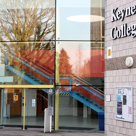 Keynes College 3* Canterbury