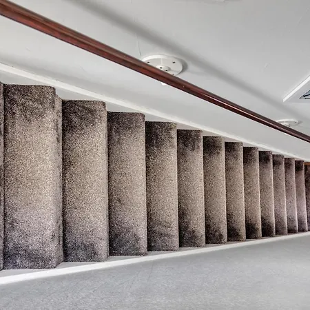Perfect For Contractors - - Free Parking - Ultra Wifi *