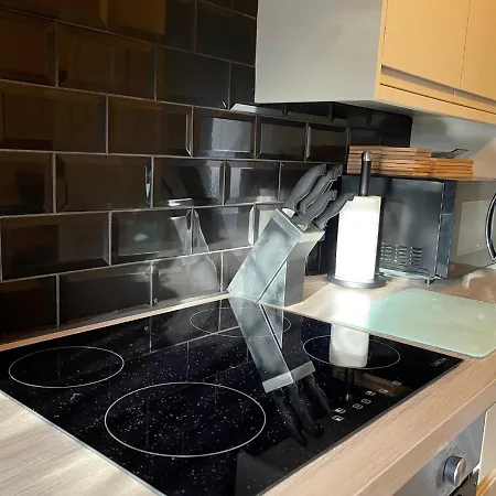 Luxury 3 Bedroom With Parking Heart Of *