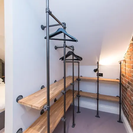 Apartment Host & - Pilgrims Rest *