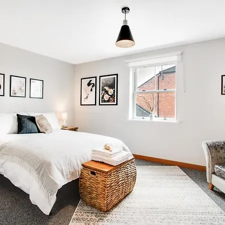 New! Peaceful 4 Bed - Quiet And Cosy Hébergement de vacances *