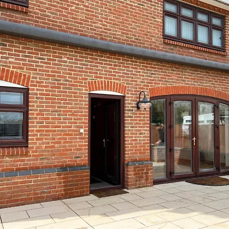 Luxury Sleeps Wifi Canterbury