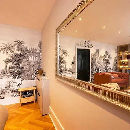 Holiday home Luxury - Parking & Ev Point, Superking Bed Canterbury