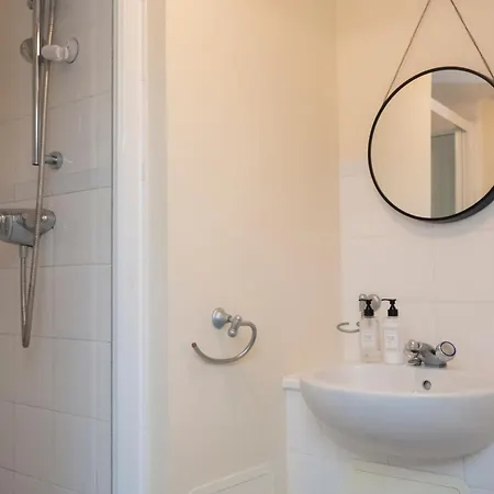 2bedroom Longstays Apartment Canterbury