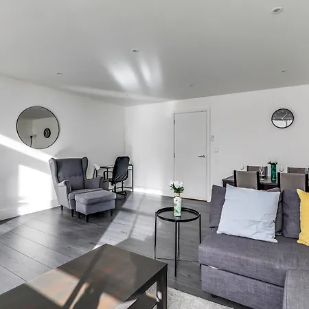 Apartment Exceptionally Spacious