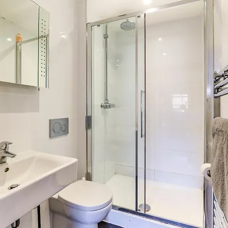 Exceptionally Spacious Cantorbéry