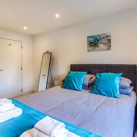 Apartment Exceptionally Spacious Canterbury