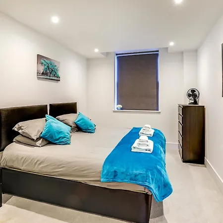 Exceptionally Spacious Canterbury