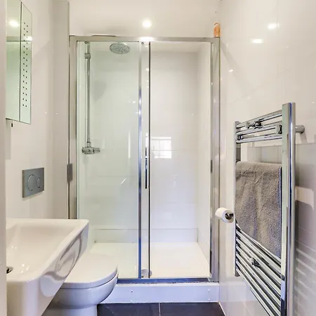 Exceptionally Spacious Apartment *