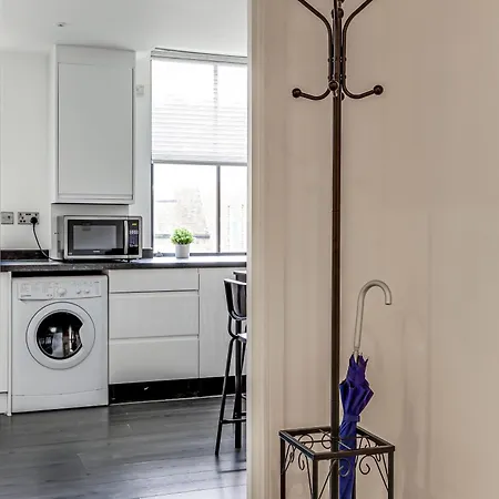 Exceptionally Spacious Apartment Canterbury