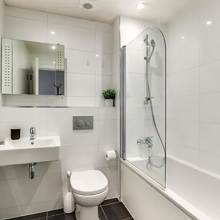Apartment Exceptionally Spacious *