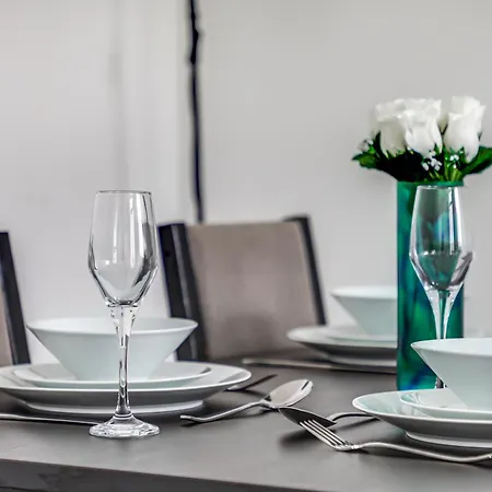 Exceptionally Spacious Apartment Canterbury