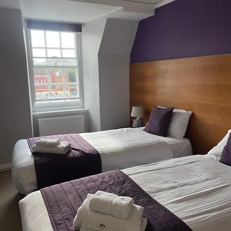 Cathedral Hotel 4*