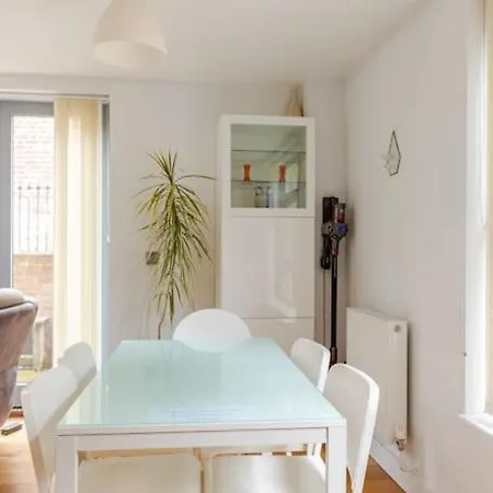 Modern Centre House With Free Parking Cantorbéry