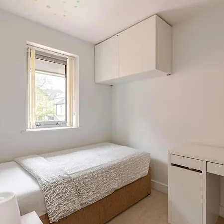 Modern Centre House With Free Parking Appartement