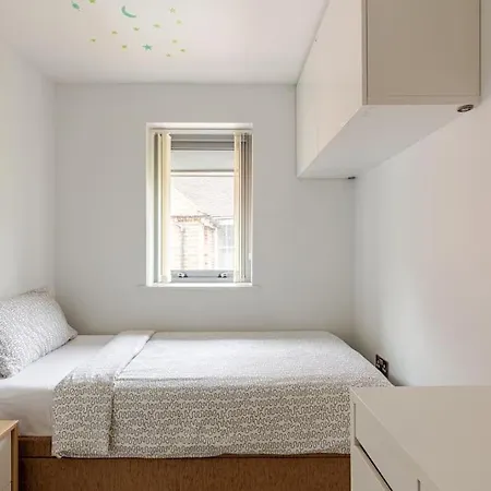 Appartement Modern Centre House With Free Parking Cantorbéry