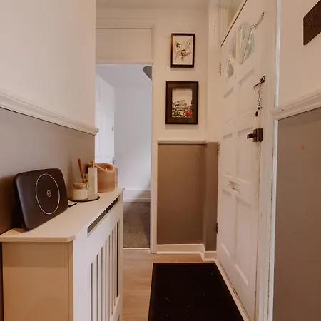 Holiday home 4 Bedroom Near Centre Canterbury