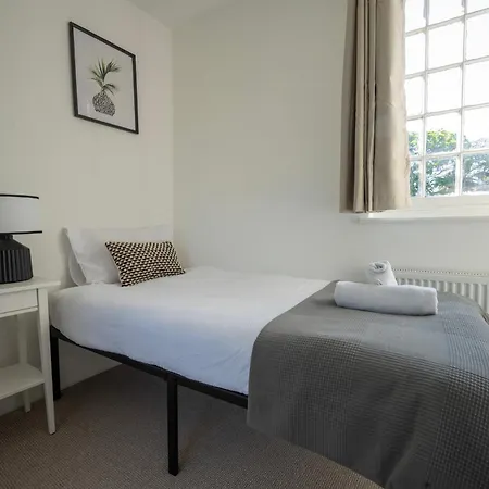 4-bedroom Holiday home *
