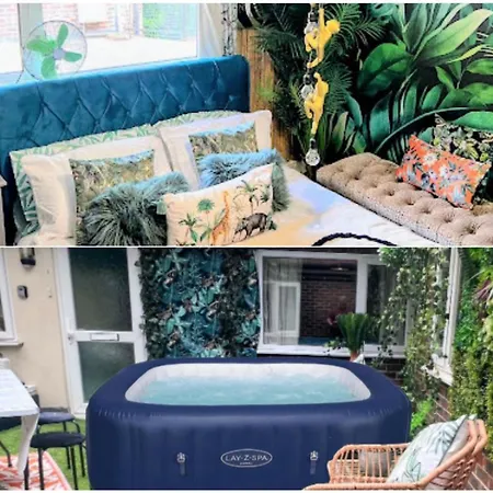 The Boutique Large Themed Hideaway Retreat Holiday home *