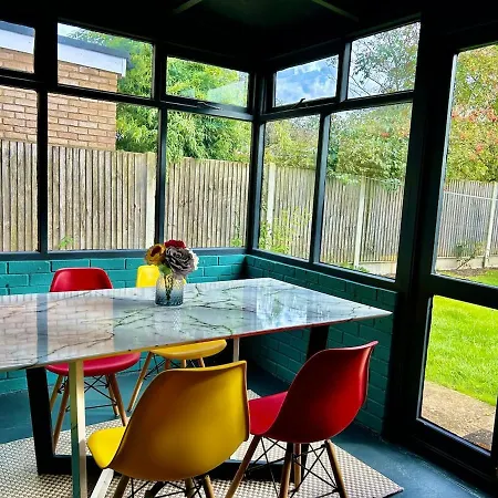 4 Bedroom House- Contractors, Crew, Group, Family Canterbury