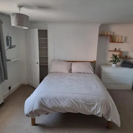 Apartment Dunstans Retreat