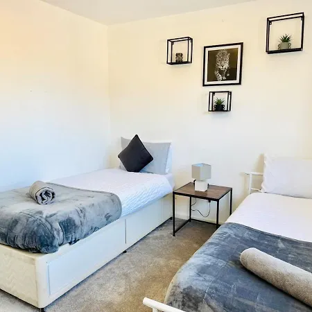 Holiday home Lovely 2 Bed Near Town Centre Canterbury