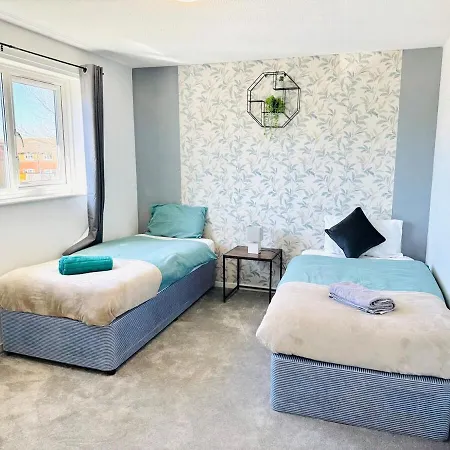 Lovely 2 Bed Near Town Centre Holiday home Canterbury