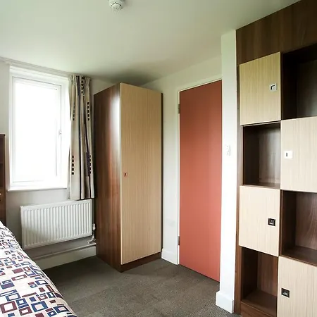 Hotel Becket Court