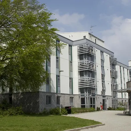 Keynes College 3*