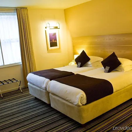 Abode 4*