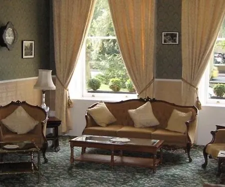 And Apartment's 3* Canterbury