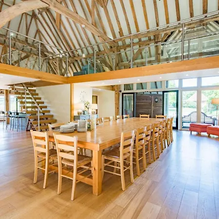 Great Higham Barn By Bloom * Canterbury