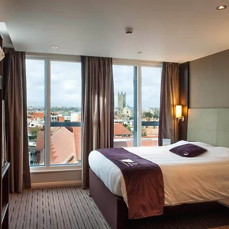 Premier Centre 3*
