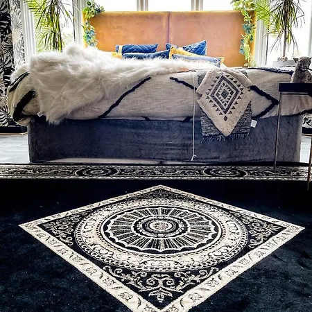 Lush Boutique 4* Canterbury