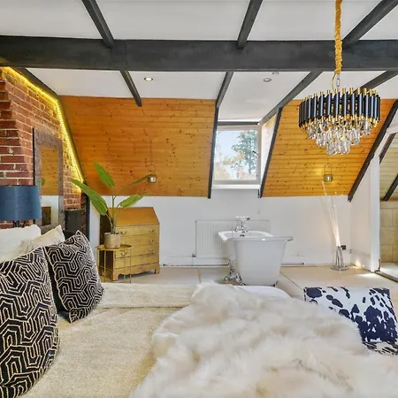 Hotel Lush Boutique 4*