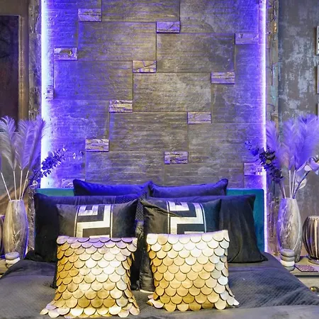 Lush Boutique 4*