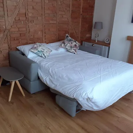 Number 8 Hotel