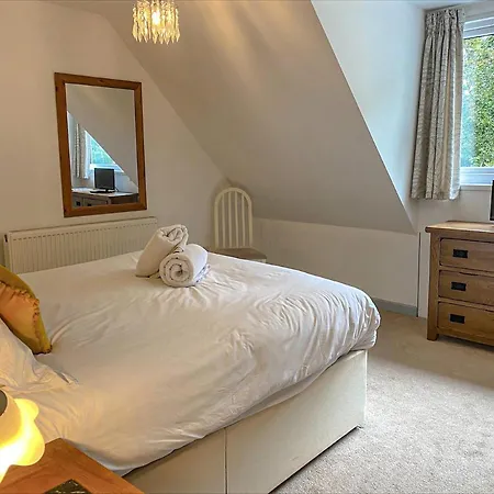 Springfields - Annex With Two Double Bedrooms In A Rural British Village Albergue *