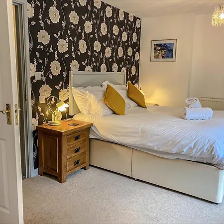 Springfields - Annex With Two Double Bedrooms In A Rural British Village