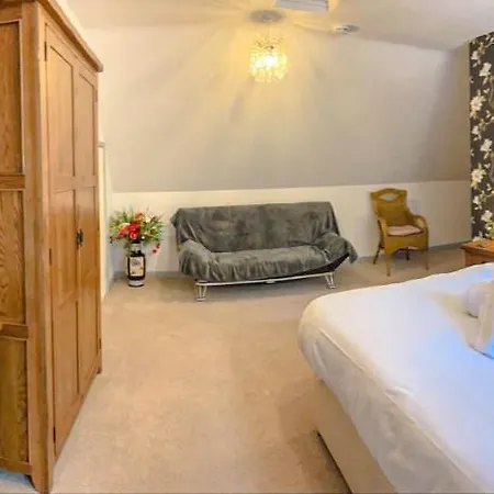 Albergue Springfields - Annex With Two Double Bedrooms In A Rural British Village Canterbury