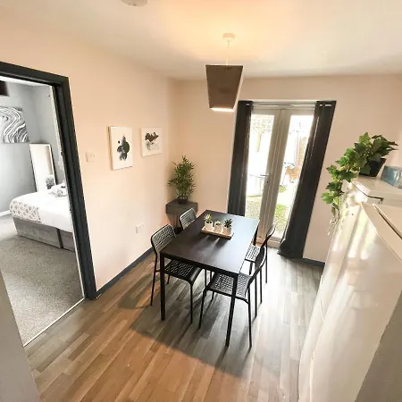 Modern 6 Bedroom House With Hot Tub Casa de férias Canterbury