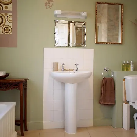 The Coach House 4* Canterbury