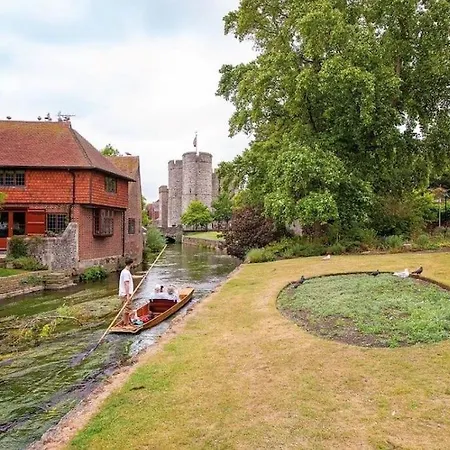 Appartement Centrally Located A From - Free Parking *