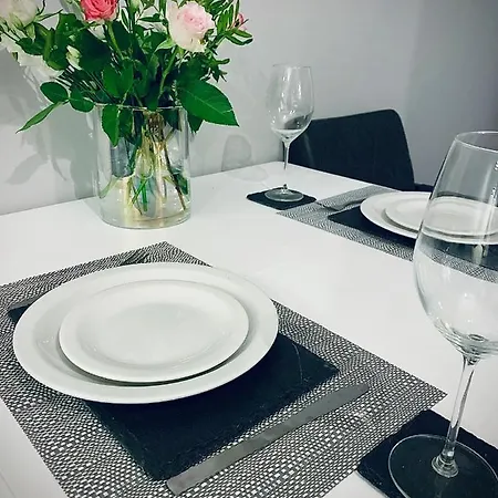 Appartement Centrally Located A From - Free Parking *