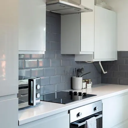 Stylish & Spacious Centre 3-bedroom Townhouse - Sleeps 6 * Cantorbéry