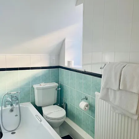 And Apartment's 3*